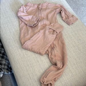 Goumi Pink Baby Onesie with Zipper